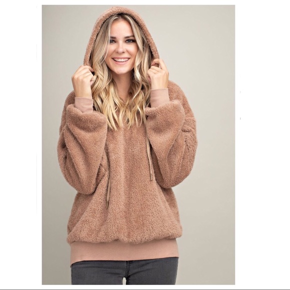 LAST CLEARANCE‼️5 🌟Faux Fur Hoodie - Picture 2 of 5